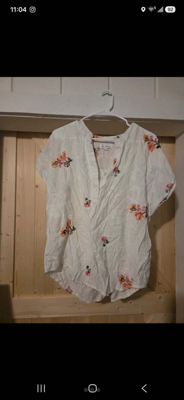 Anneliese White Floral Embroidered Button-Down Blouse XL